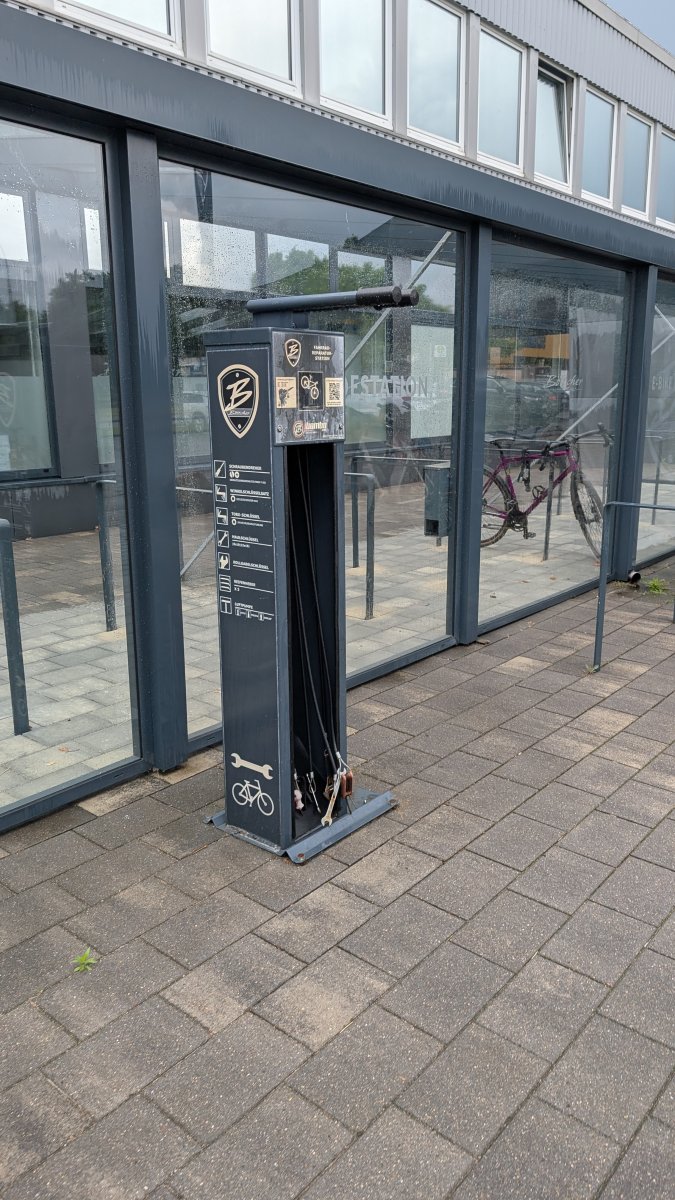 Böttcher lade & Service station